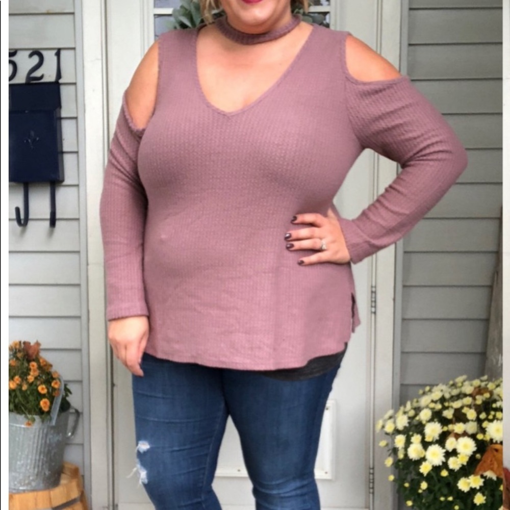 Cold shoulder plus size sweater! MAKE OFFER